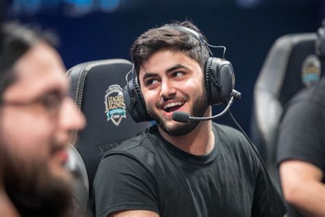 100 Thieves Signs Yassuo : r/100thieves .